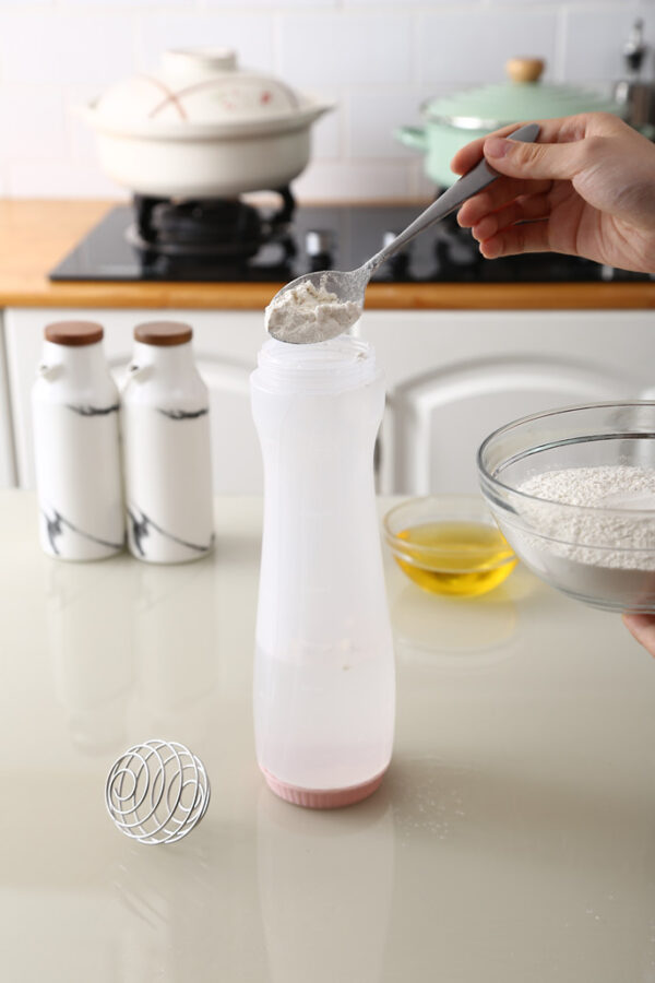 Hand Batter Mixing Bottle - Image 4